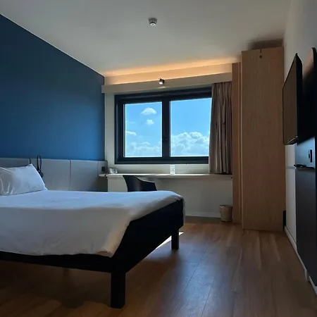 Ibis Fiera 3*