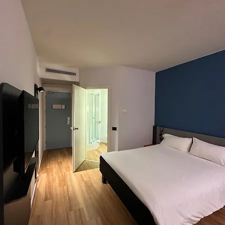 ホテル イビス フィエラ 3*