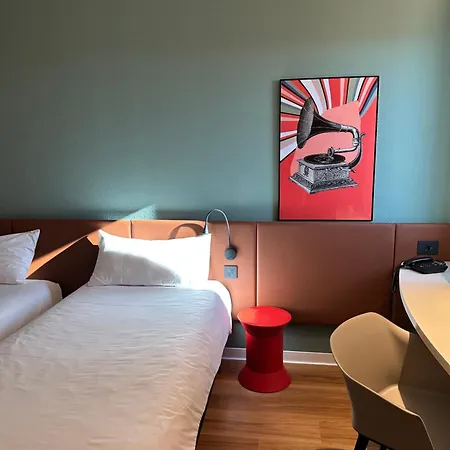 Ibis Fiera Hotell